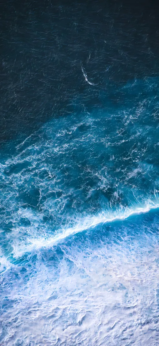海浪手机壁纸|碧蓝海面背景图片 - 白色泡沫翻涌海景「哲风壁纸」 海浪手机壁纸|碧蓝海面背景图片 - 白色泡沫翻涌海景「哲风壁纸」