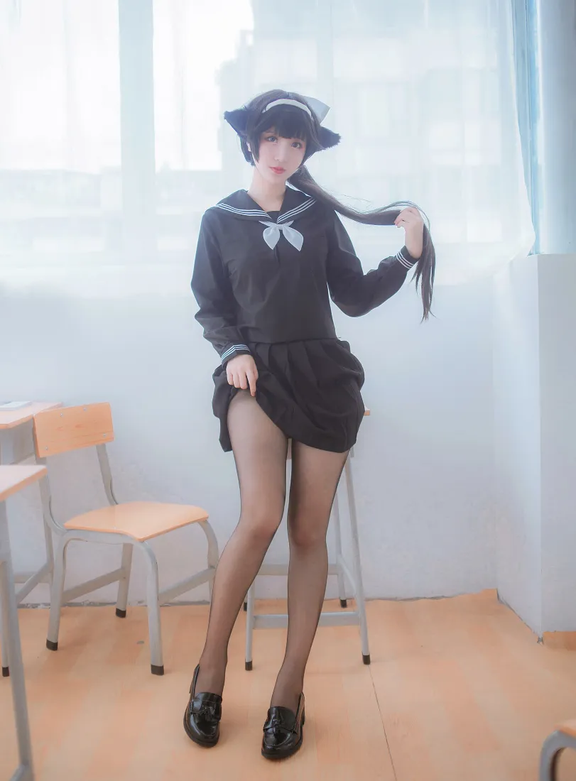 碧蓝航线高雄獒手机壁纸|教室背景图片 - JK黑丝cosplay「哲风壁纸」 碧蓝航线高雄獒手机壁纸|教室背景图片 - JK黑丝cosplay「哲风壁纸」