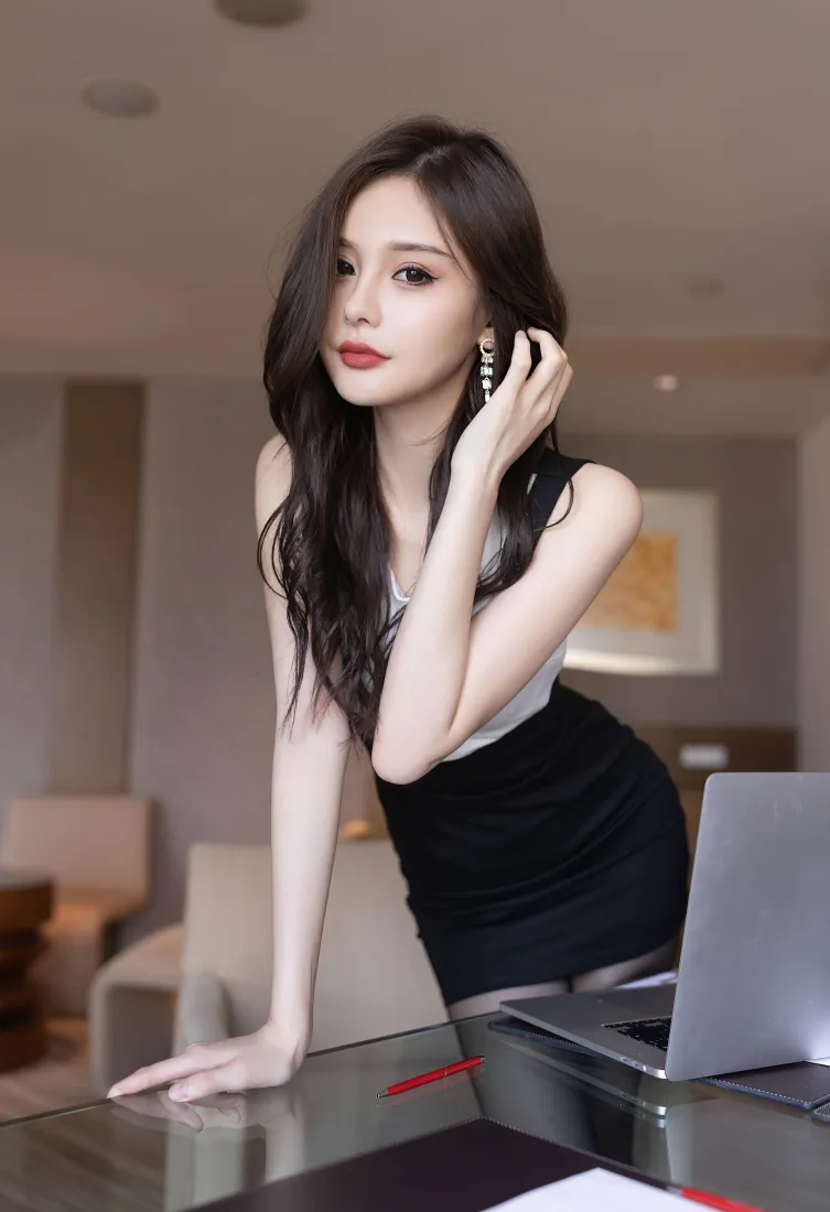 长发美女手机壁纸｜办公室背景图片 - 包臀裙OL造型「哲风壁纸」