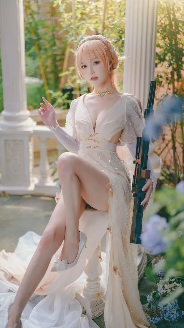 cos美女|花园凉亭背景图片 - 白裙持步枪浅金发造型「哲风壁纸」 cos美女|花园凉亭背景图片 - 白裙持步枪浅金发造型「哲风壁纸」