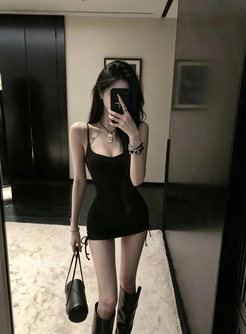 黑裙美女｜对镜自拍背景图片 - 御姐风穿搭「哲风壁纸」
