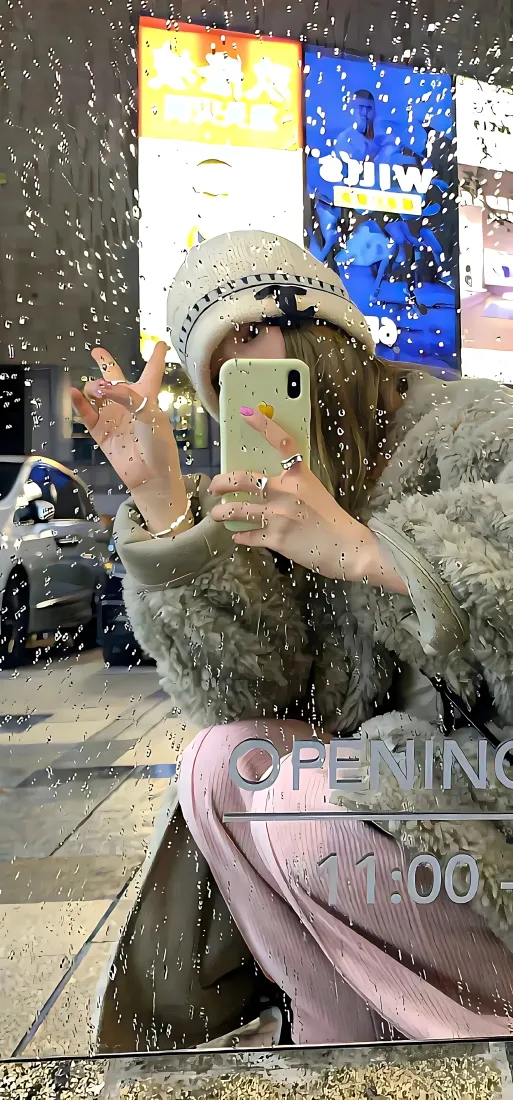 对镜自拍美女手机壁纸|下雪街景背景图片 - 冬日穿搭随拍「哲风壁纸」 对镜自拍美女手机壁纸|下雪街景背景图片 - 冬日穿搭随拍「哲风壁纸」