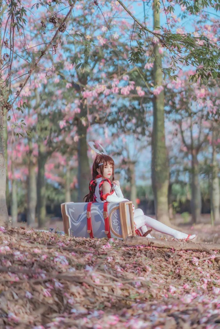 伽罗花见巫女手机壁纸｜樱花树林背景图片 - 桜桃喵cosplay「哲风壁纸」
