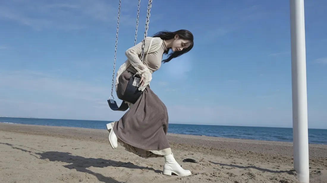 3k海边秋千美女|沙滩海景背景图片 - 休闲治愈人像「哲风壁纸」 3k海边秋千美女|沙滩海景背景图片 - 休闲治愈人像「哲风壁纸」