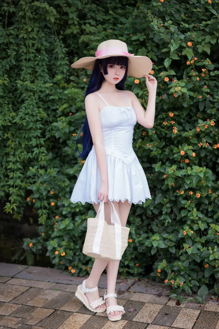 白裙少女手机壁纸｜户外绿植背景图片 - 夏日草帽穿搭「哲风壁纸」