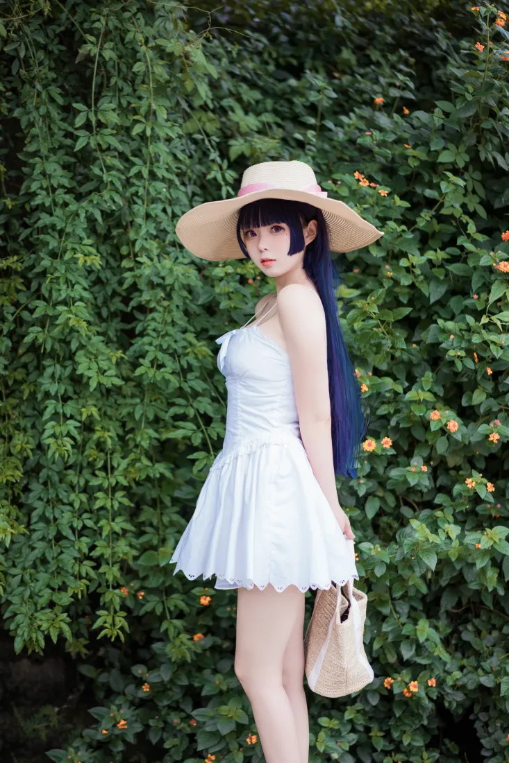 cosplay少女手机壁纸｜户外绿植背景图片 - 白裙草帽造型「哲风壁纸」
