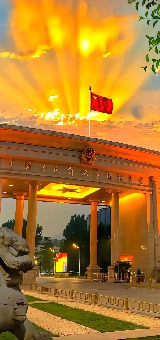 机关大门|晚霞光影背景图片 - 红旗石狮子爱国场景「哲风壁纸」 机关大门|晚霞光影背景图片 - 红旗石狮子爱国场景「哲风壁纸」