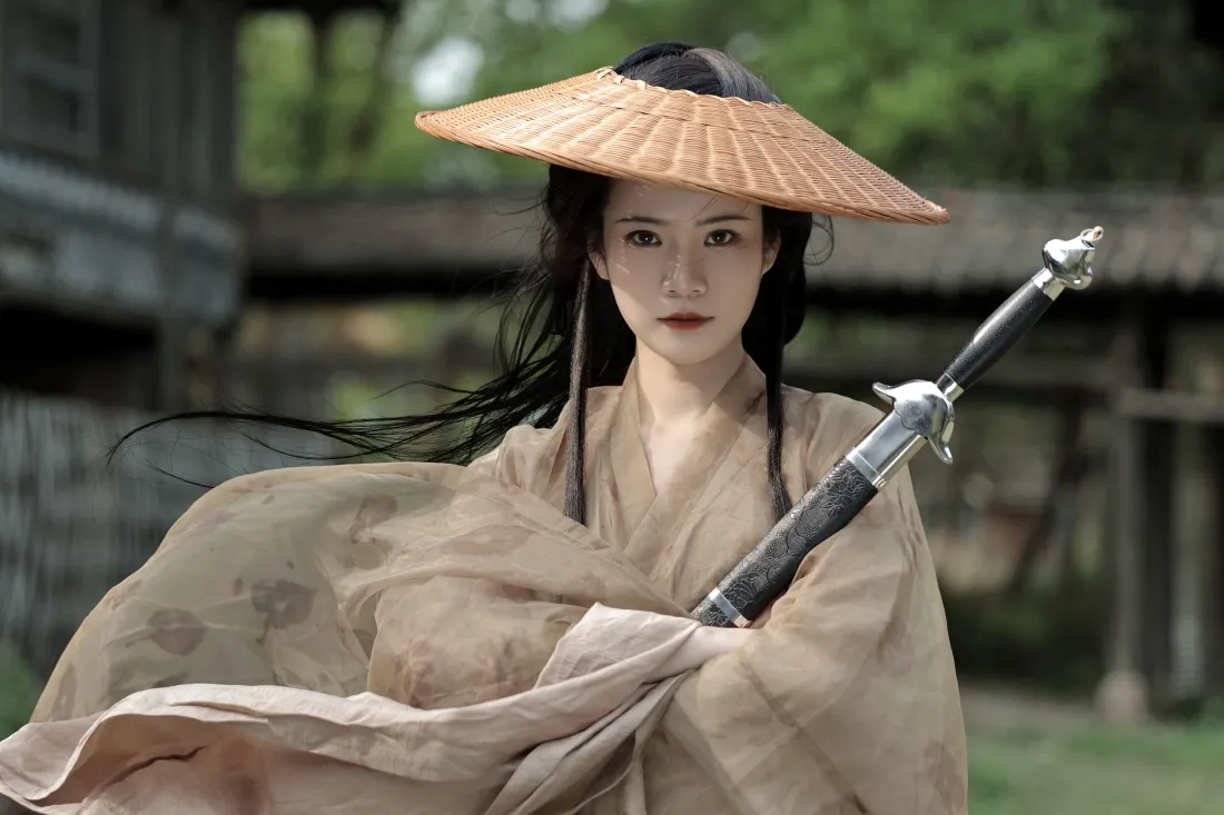 4k女侠客壁纸|古风武侠背景图片 - 斗笠抱剑直视人像写真「哲风壁纸」 4k女侠客壁纸|古风武侠背景图片 - 斗笠抱剑直视人像写真「哲风壁纸」