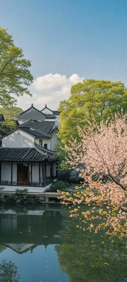 江南水乡房屋手机壁纸｜白墙黛瓦背景图片 - 临水古建春日风光「哲风壁纸」