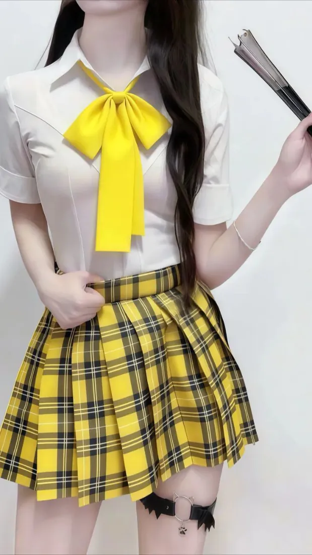 JK制服美女手机壁纸｜学院风穿搭背景图片 - 黄格百褶裙「哲风壁纸」