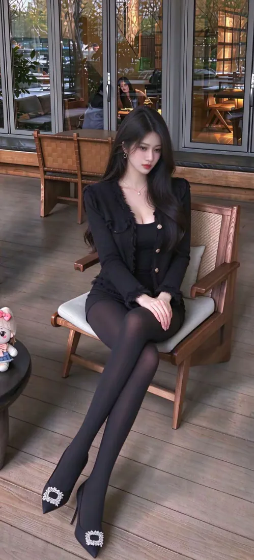 黑衣御姐美女手机壁纸|咖啡馆背景图片 - 黑丝高跟坐姿「哲风壁纸」 黑衣御姐美女手机壁纸|咖啡馆背景图片 - 黑丝高跟坐姿「哲风壁纸」