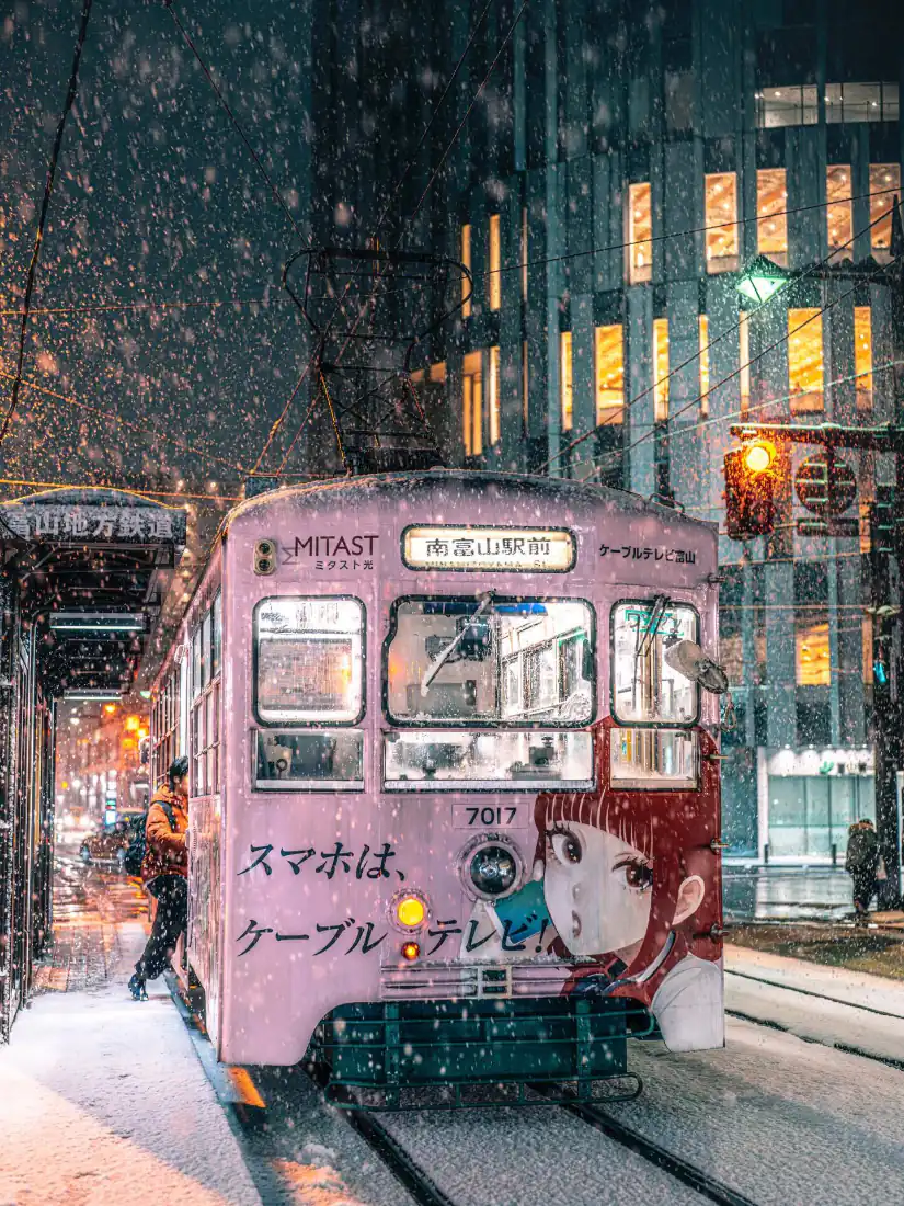 札幌粉色市电手机壁纸|雪夜街景背景图片 - 冬日动漫电车「哲风壁纸」 札幌粉色市电手机壁纸|雪夜街景背景图片 - 冬日动漫电车「哲风壁纸」