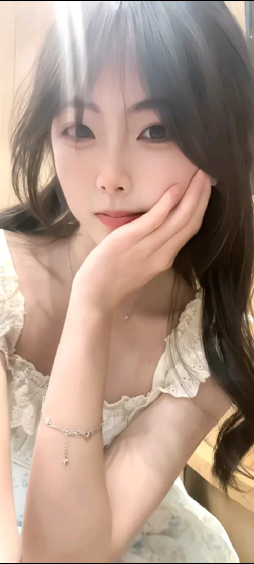 长发美女手机壁纸|暖调自拍背景图片 - 蕾丝吊带托脸「哲风壁纸」 长发美女手机壁纸|暖调自拍背景图片 - 蕾丝吊带托脸「哲风壁纸」