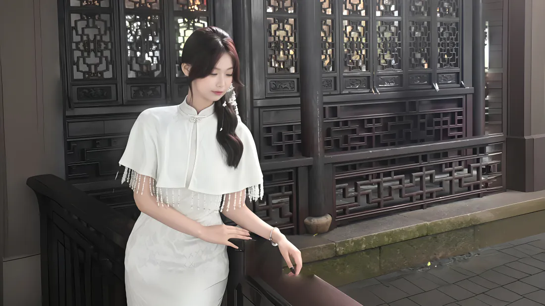 5k旗袍美女壁纸｜中式庭院背景图片 - 白色流苏披肩「哲风壁纸」