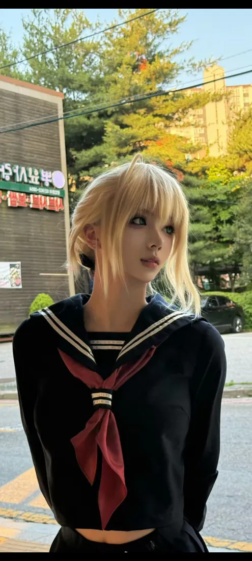 手机壁纸|金发JK少女户外街拍背景图片 - 黑色水手服美女写真「哲风壁纸」 手机壁纸|金发JK少女户外街拍背景图片 - 黑色水手服美女写真「哲风壁纸」