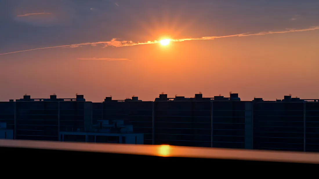 4k夕阳壁纸｜城市建筑剪影背景图片 - 黄昏天空「哲风壁纸」