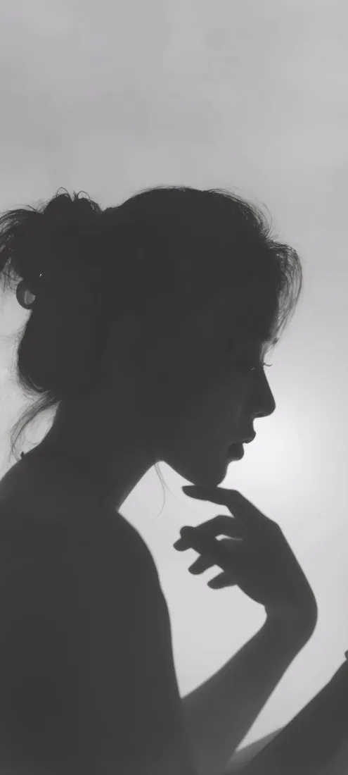 手机壁纸|黑白女性剪影背景图片 - 盘发侧脸人像「哲风壁纸」 手机壁纸|黑白女性剪影背景图片 - 盘发侧脸人像「哲风壁纸」