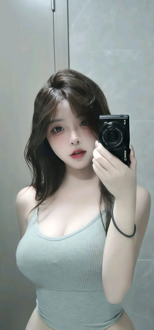 手机壁纸|对镜自拍美女 灰绿吊带居家写真背景图片「哲风壁纸」 手机壁纸|对镜自拍美女 灰绿吊带居家写真背景图片「哲风壁纸」
