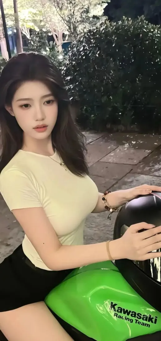 手机壁纸｜机车美女黄衣黑裙坐川崎摩托户外街拍背景图片「哲风壁纸」