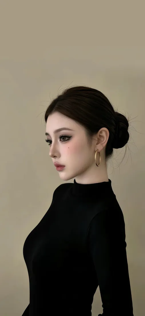 黑衣优雅美女手机壁纸｜暖调纯色背景图片 - 盘发侧颜气质写真「哲风壁纸」