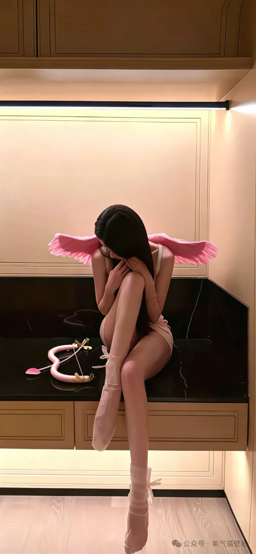 美女手机壁纸|粉色翅膀少女室内背景图片 - 暖调居家氛围「哲风壁纸」 美女手机壁纸|粉色翅膀少女室内背景图片 - 暖调居家氛围「哲风壁纸」