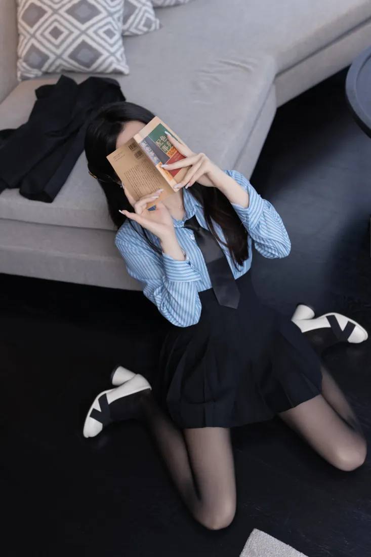 黑丝美女手机壁纸|居家沙发前少女背景图片 - 清新居家写真「哲风壁纸」 黑丝美女手机壁纸|居家沙发前少女背景图片 - 清新居家写真「哲风壁纸」