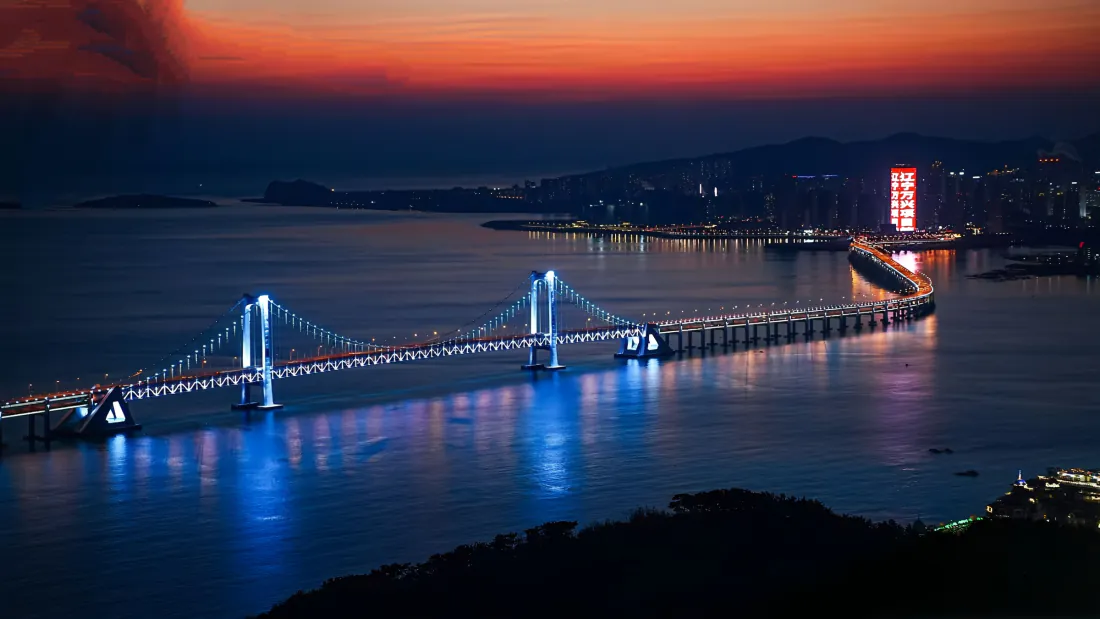 2k跨海大桥壁纸｜暮色海湾长桥夜景背景图片 - 壮阔风光「哲风壁纸」