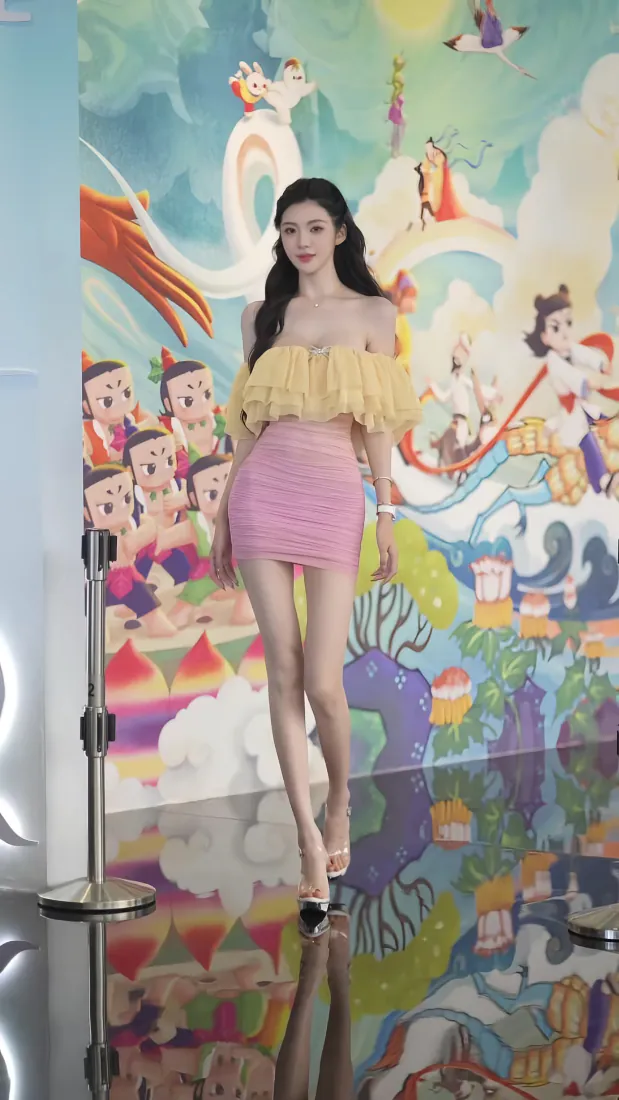 性感美女手机壁纸|黄上衣粉短裙涂鸦墙背景图片 - 时尚写真「哲风壁纸」 性感美女手机壁纸|黄上衣粉短裙涂鸦墙背景图片 - 时尚写真「哲风壁纸」