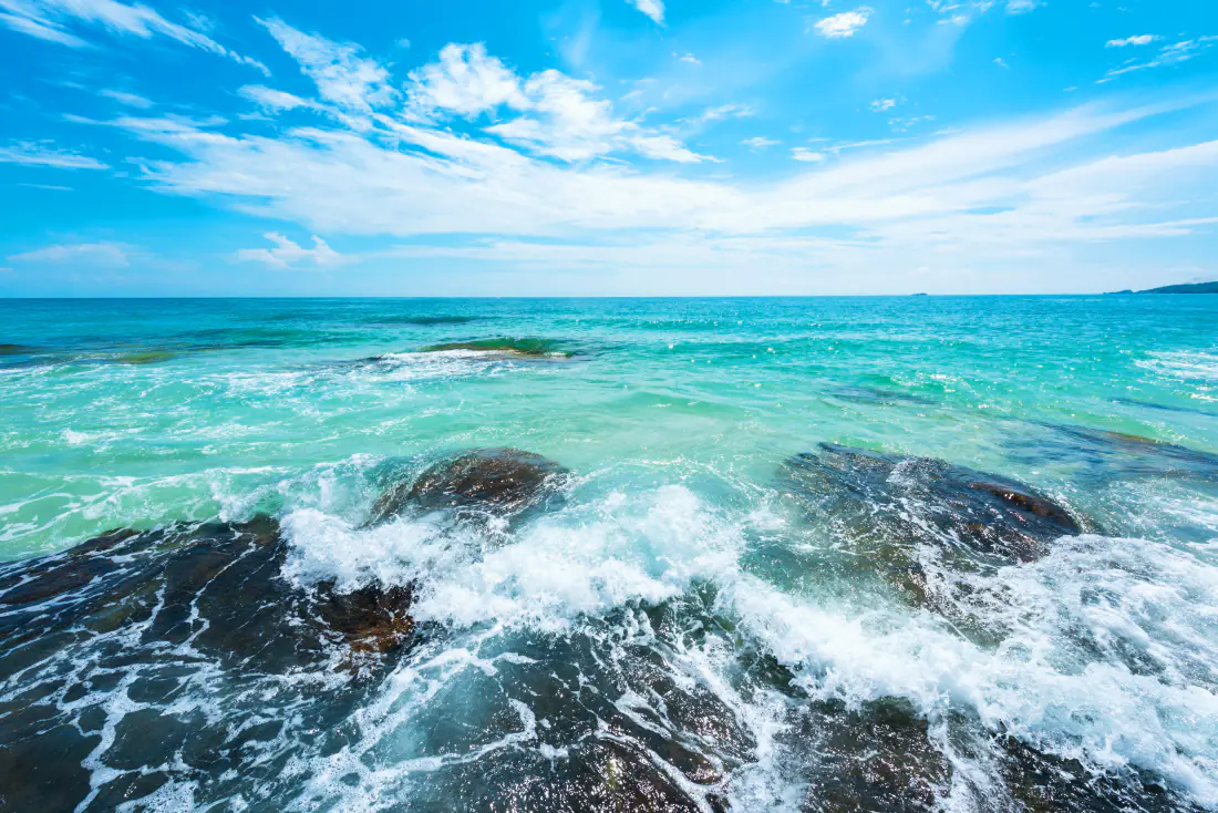 7k碧海蓝天壁纸|礁石海浪海景背景图片 - 清新治愈风光「哲风壁纸」 7k碧海蓝天壁纸|礁石海浪海景背景图片 - 清新治愈风光「哲风壁纸」